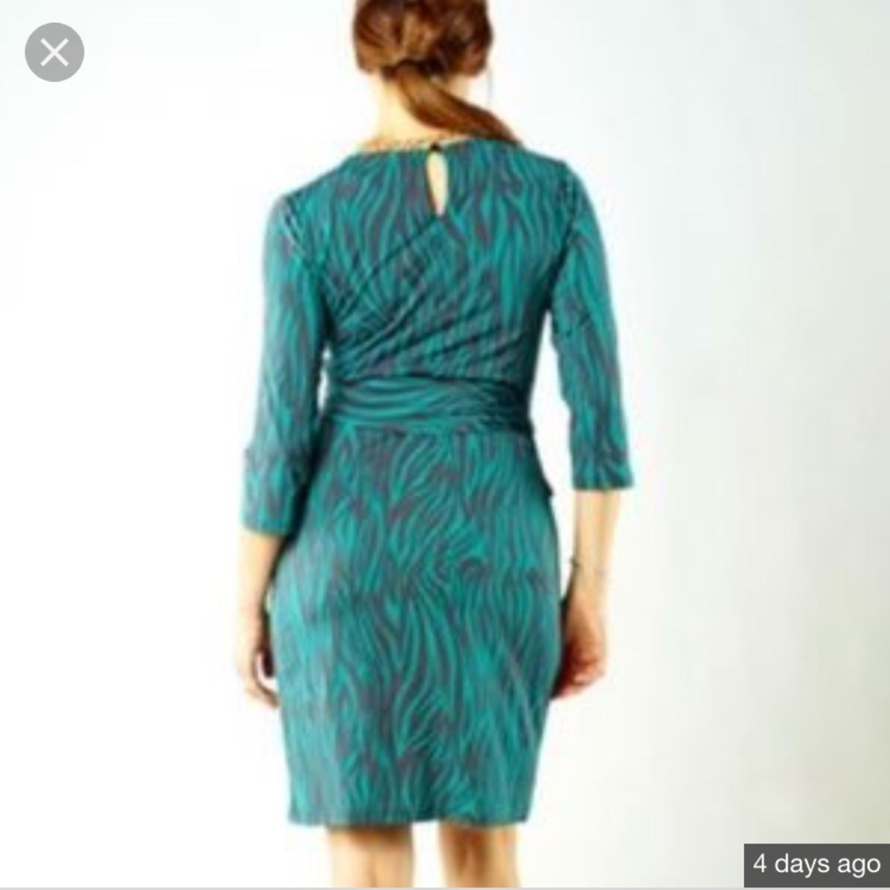 Dress - Picture 2 of 3